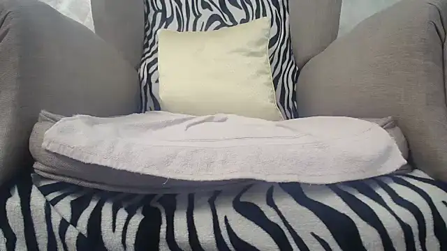 Snapshot of Web_Lady chatting on 03-22-25, 03:09 Web Lady online show from 03-22-25, 03:09