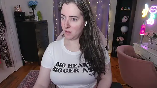 Snapshot of rachelbrooksxx chatting on 03-20-25, 07:04 rachelbrooksxx online show from 03-20-25, 07:04