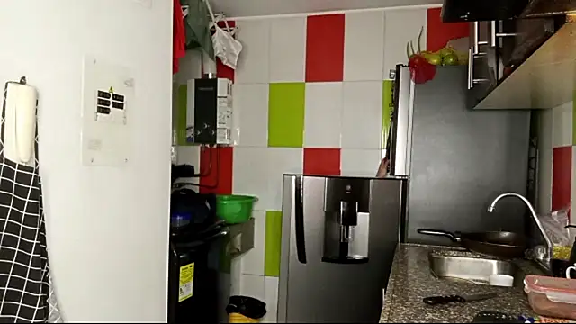 Snapshot of Norehg chatting on 10-07-25, 08:37 Norehg online show from 10-07-25, 08:37