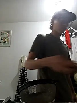 Snapshot of Norehg chatting on 10-21-25, 08:52 Norehg online show from 10-21-25, 08:52