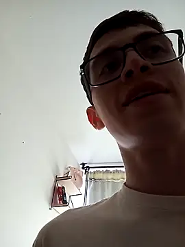 Snapshot of Norehg chatting on 03-21-25, 09:34 Norehg online show from 03-21-25, 09:34