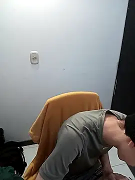 Snapshot of Norehg chatting on 03-19-25, 11:06 Norehg online show from 03-19-25, 11:06