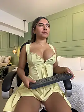 kataliina   online show from 04-18-26, 11:56