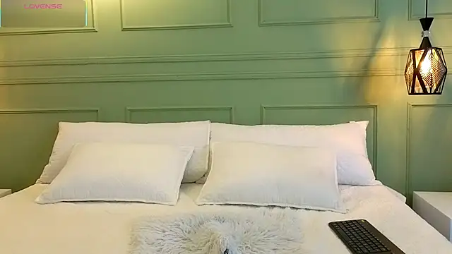 kataliina   online show from 11-24-25, 11:54