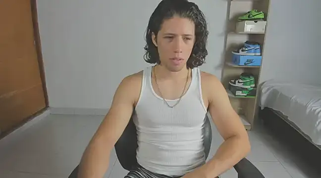 Snapshot of imtonny19 chatting on 03-03-25, 03:27 imtonny19 online show from 03-03-25, 03:27