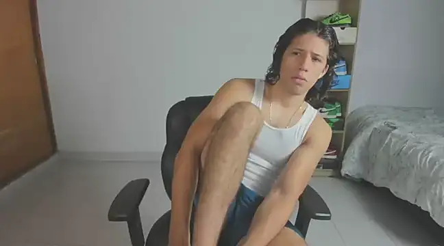 Snapshot of imtonny19 chatting on 03-22-25, 10:59 imtonny19 online show from 03-22-25, 10:59
