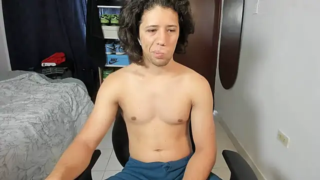 Snapshot of imtonny19 chatting on 02-03-26, 04:34 imtonny19 online show from 02-03-26, 04:34