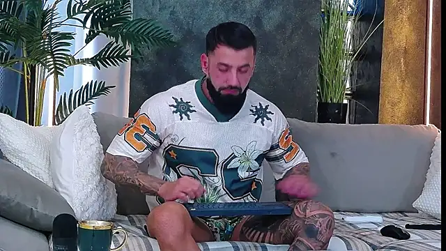 masterkingofmusclee online show from 10-16-25, 08:22