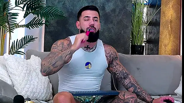 masterkingofmusclee online show from 10-15-25, 10:12