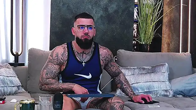 masterkingofmusclee online show from 03-18-25, 08:39