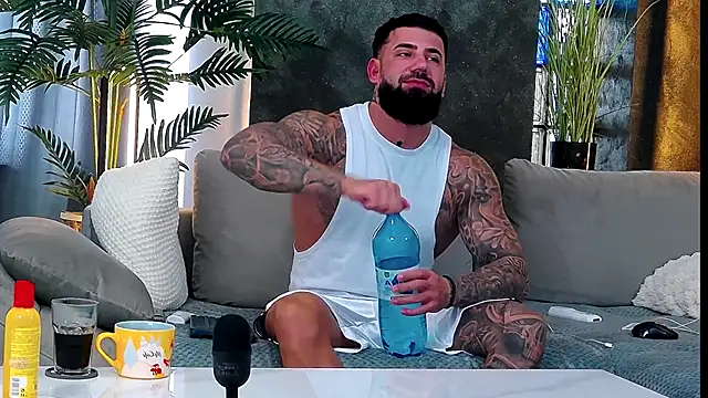 masterkingofmusclee online show from 10-09-25, 11:33