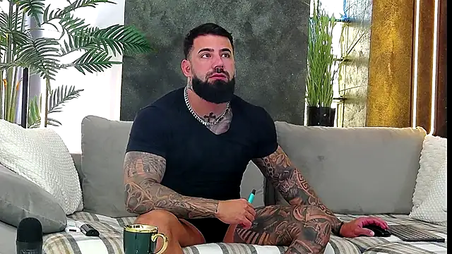 masterkingofmusclee online show from 10-17-25, 07:55