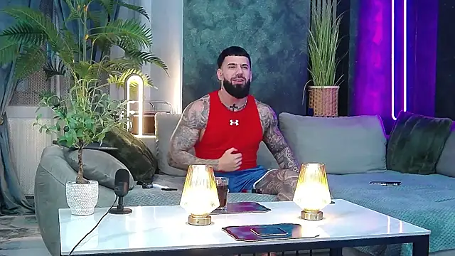 Snapshot of masterkingofmusclee chatting on 03-03-26, 08:38 masterkingofmusclee online show from 03-03-26, 08:38