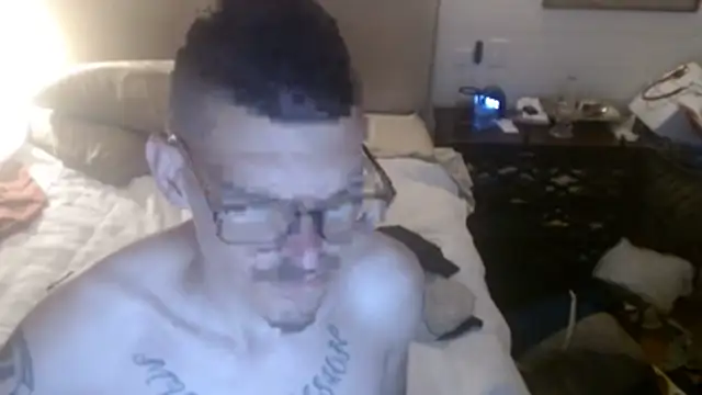 Snapshot of theschisel chatting on 04-01-26, 02:57 theschisel online show from 04-01-26, 02:57