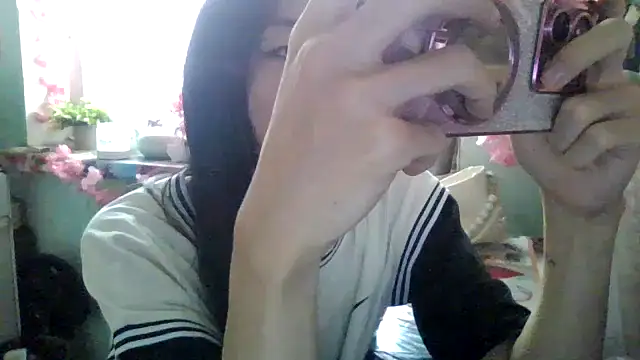 Snapshot of CarlyJoy chatting on 10-12-25, 08:05 CarlyJoy online show from 10-12-25, 08:05
