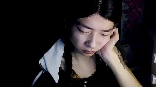 CarlyJoy online show from 01-05-26, 05:27