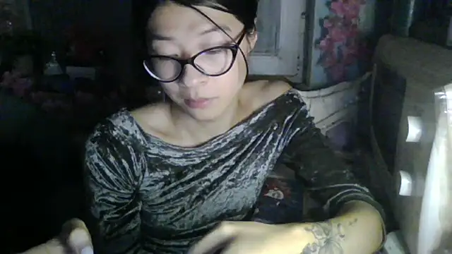 Snapshot of CarlyJoy chatting on 09-18-25, 03:37 CarlyJoy online show from 09-18-25, 03:37