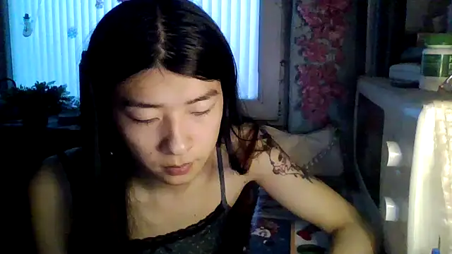 CarlyJoy online show from 03-01-26, 01:11