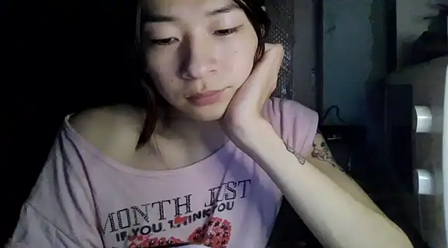 Snapshot of CarlyJoy chatting on 03-21-25, 05:45 CarlyJoy online show from 03-21-25, 05:45