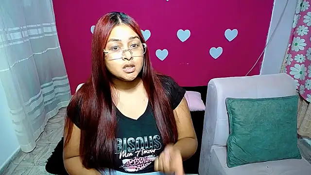 Snapshot of violeta_rous chatting on 05-30-26, 02:51 violeta rous online show from 05-30-26, 02:51
