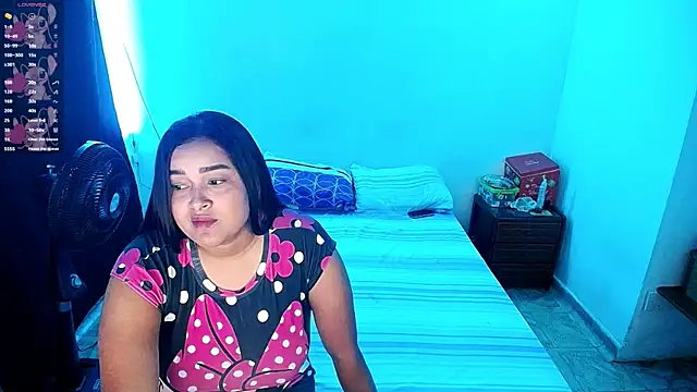 Snapshot of violeta_rous chatting on 11-06-25, 08:35 violeta rous online show from 11-06-25, 08:35