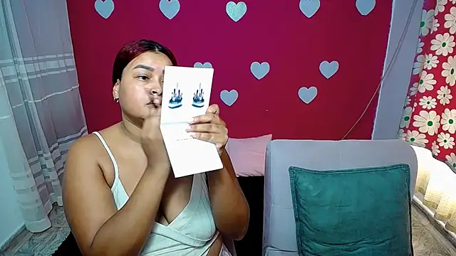 Snapshot of violeta_rous chatting on 05-16-26, 03:11 violeta rous online show from 05-16-26, 03:11