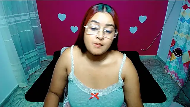 Snapshot of violeta_rous chatting on 06-15-26, 03:18 violeta rous online show from 06-15-26, 03:18