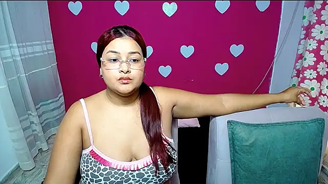 Snapshot of violeta_rous chatting on 05-14-26, 03:31 violeta rous online show from 05-14-26, 03:31