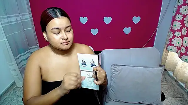 Snapshot of violeta_rous chatting on 05-28-26, 01:06 violeta rous online show from 05-28-26, 01:06
