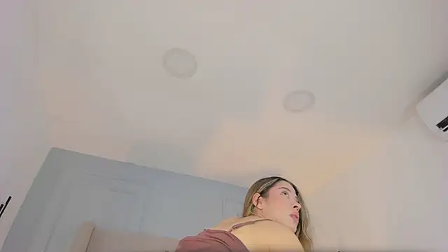 chloe d online show from 04-23-26, 12:29