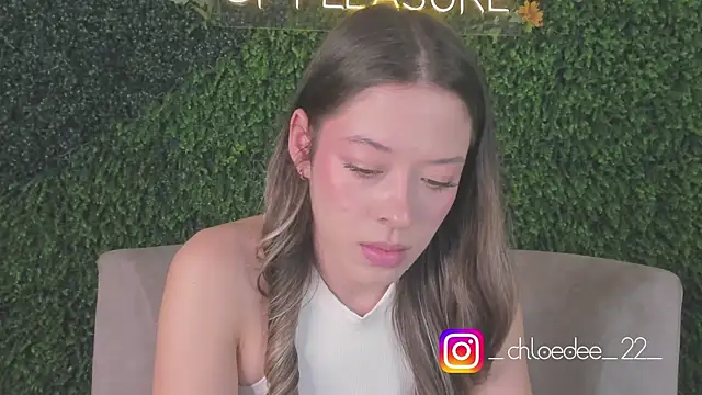 chloe d online show from 10-18-25, 05:15