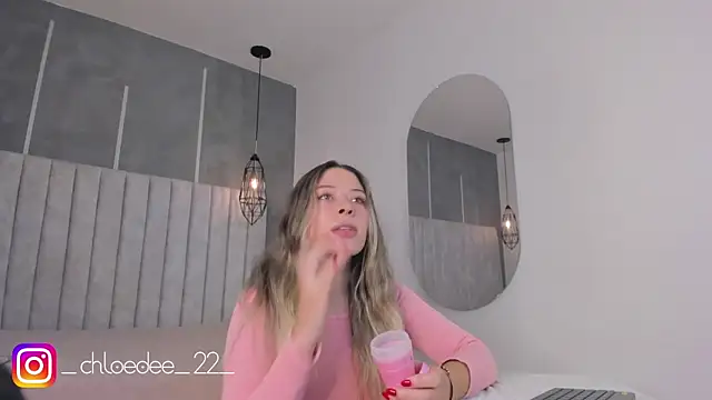 chloe d online show from 02-12-25, 11:29