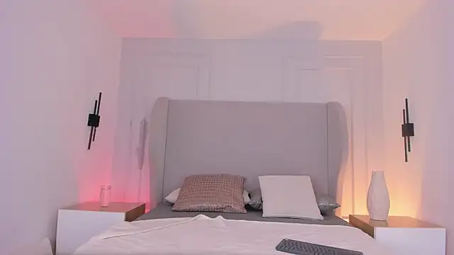 chloe d online show from 11-17-25, 12:42