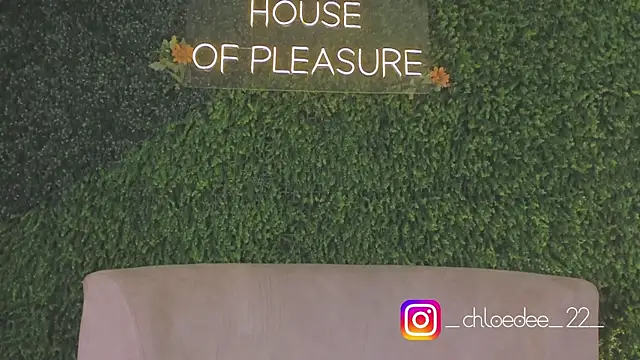 chloe d online show from 10-05-25, 02:30