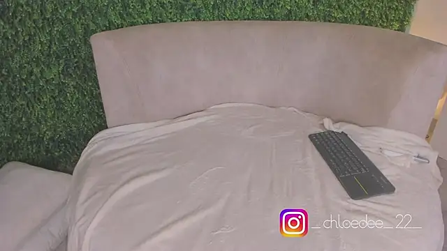 chloe d online show from 09-27-25, 11:38