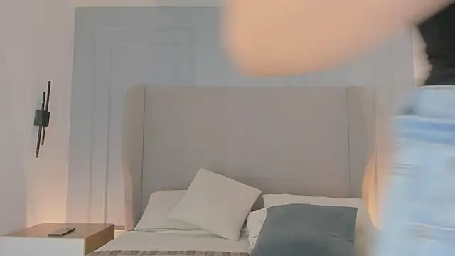 chloe d online show from 04-23-26, 12:00