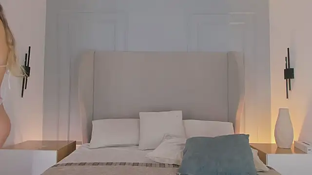 chloe d online show from 05-04-26, 12:19