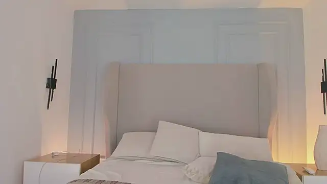 chloe d online show from 04-20-26, 01:45