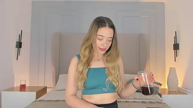 chloe d online show from 05-06-26, 10:36