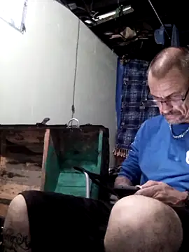 deepstroker42071 online show from 10-05-25, 09:49