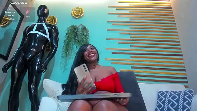 Snapshot of sofiaa_ebony chatting on 02-24-26, 07:15 sofiaa ebony online show from 02-24-26, 07:15