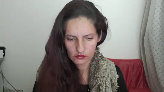 Snapshot of catalina_duran1 chatting on 02-15-26, 05:30 catalina duran1 online show from 02-15-26, 05:30