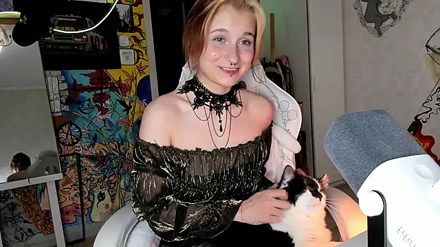 Sunny Mouse  online show from 03-05-25, 07:38