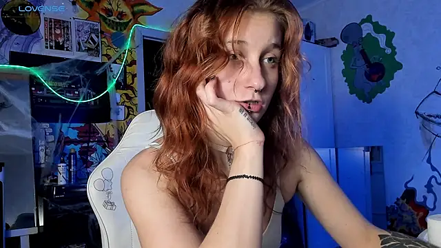 Sunny Mouse  online show from 10-22-25, 03:55