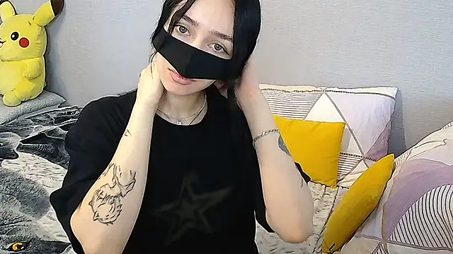 Snapshot of KathrineBerry chatting on 02-10-25, 11:55 KathrineBerry online show from 02-10-25, 11:55