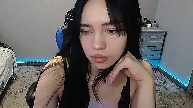 Snapshot of KathrineBerry chatting on 03-07-25, 03:40 KathrineBerry online show from 03-07-25, 03:40