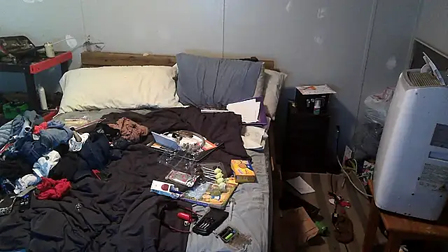 Bi curious86 online show from 10-25-25, 12:21