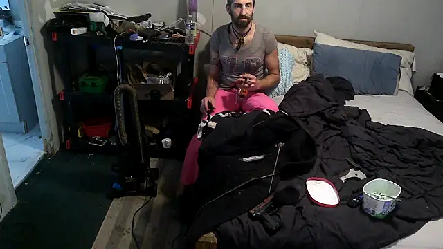 Bi curious86 online show from 11-04-25, 05:06