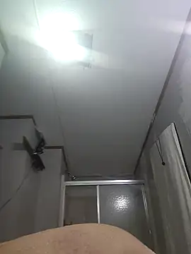 Bi curious86 online show from 04-09-26, 12:45