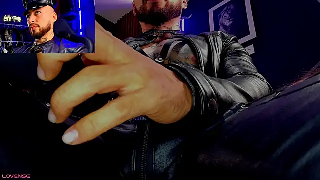 billyMayer  online show from 10-10-25, 05:03